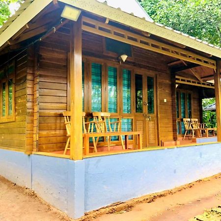 מאננטהוואדי Royal Wooden Villa מראה חיצוני תמונה
