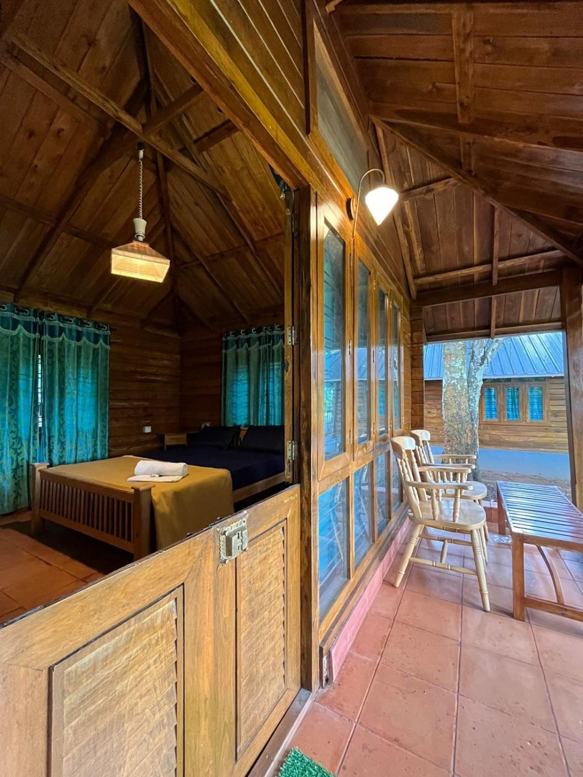 מאננטהוואדי Royal Wooden Villa מראה חיצוני תמונה