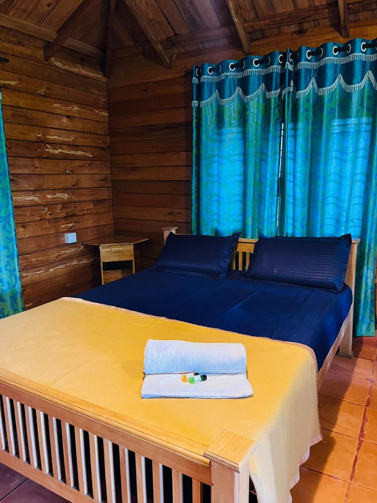 מאננטהוואדי Royal Wooden Villa מראה חיצוני תמונה